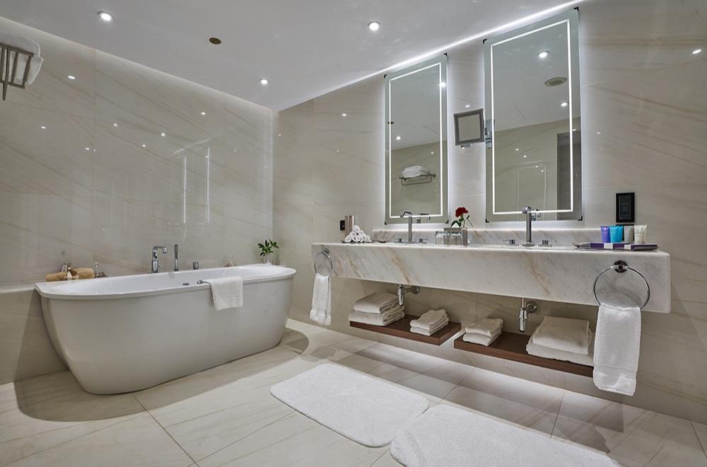 conrad-sectors-bathroom